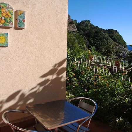 Taormina Isola Bella Apartment - Taormina Holidays الغرفة الصورة
